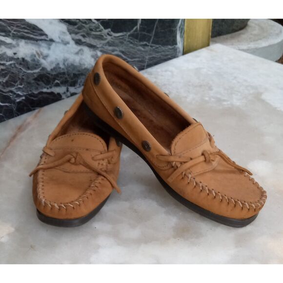 Minnetonka Women's Kilty Driving Shoes sz. 7 - Picture 3 of 8